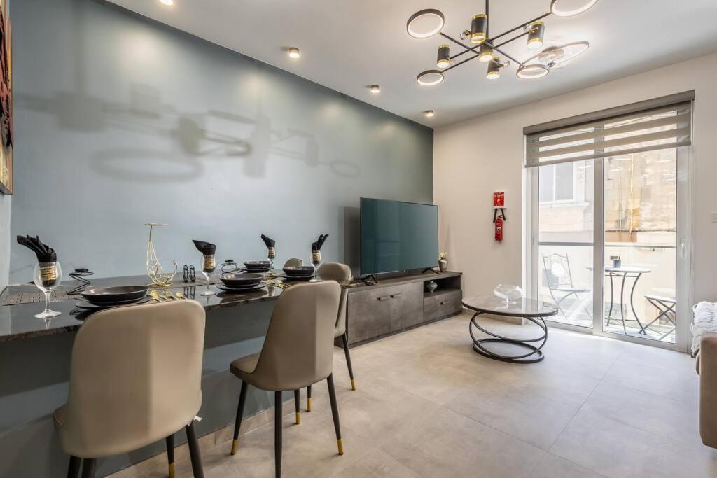 Nocturnal Elegance Apartment By Solea سليمة المظهر الخارجي الصورة